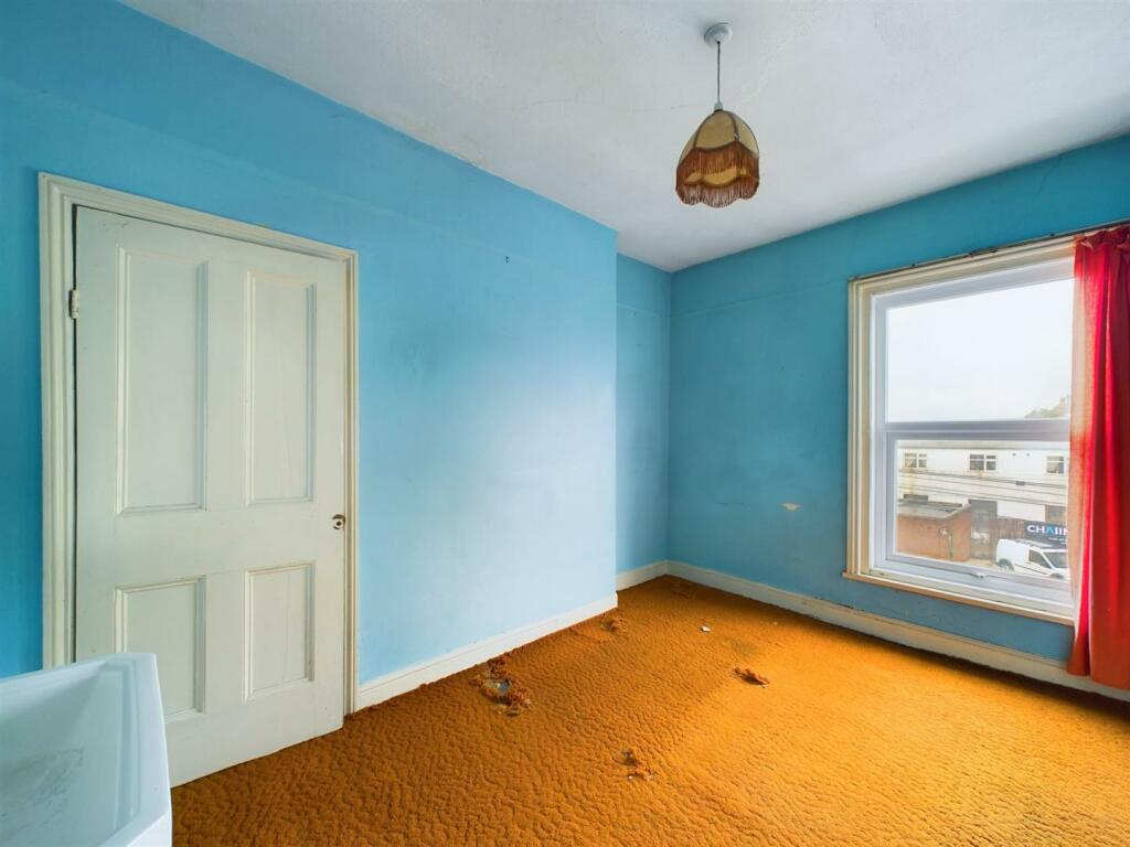 Bedroom: