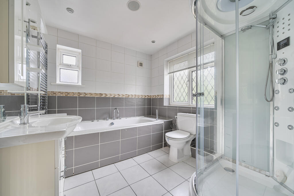 1356296-17-68cace323117c