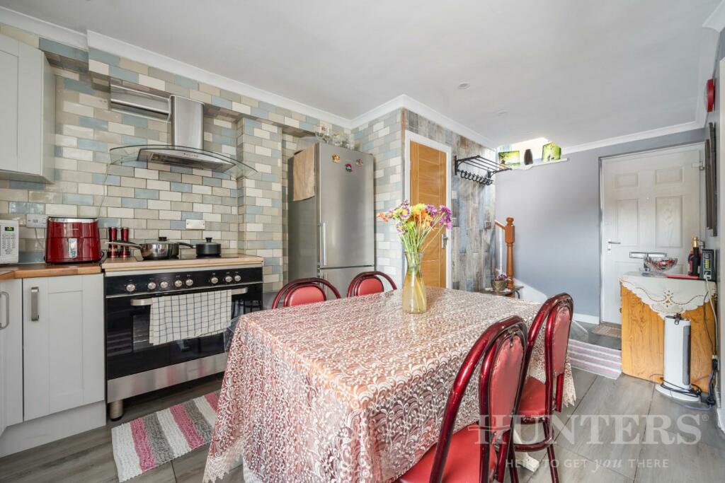 22 Russell Road N15 5LS-11.jpg