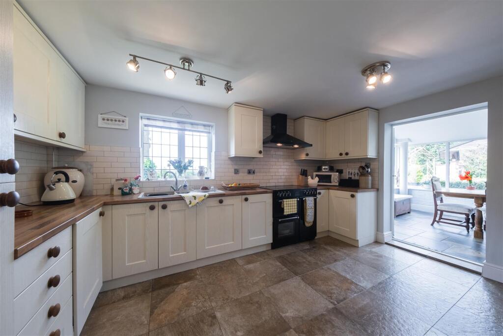 Jasmine Cottage-002.JPG