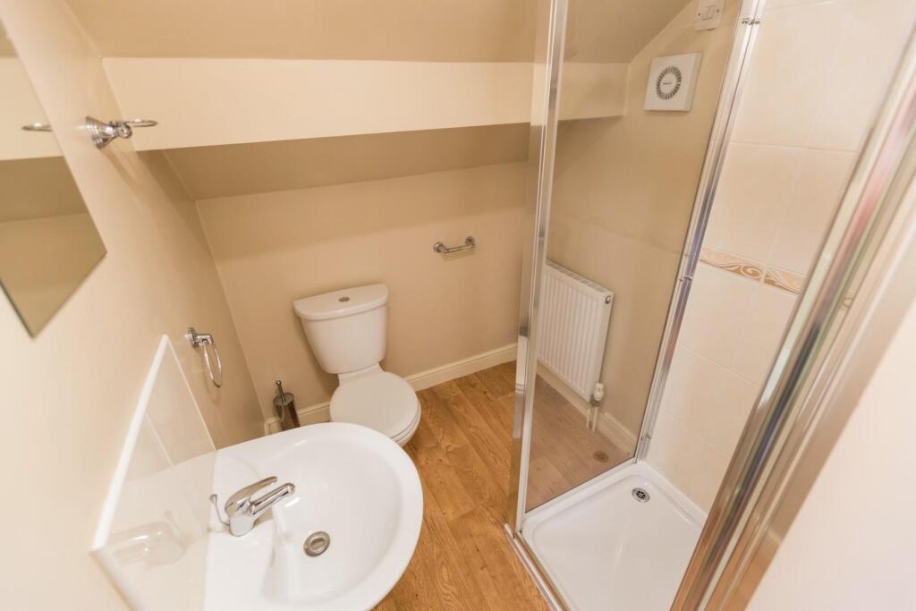 17-WIlkinson-Street-bedroom 8 ensuite.jpg