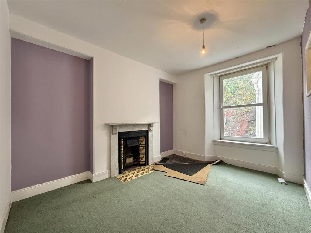 Flat 2 - Bedroom 1.jpg