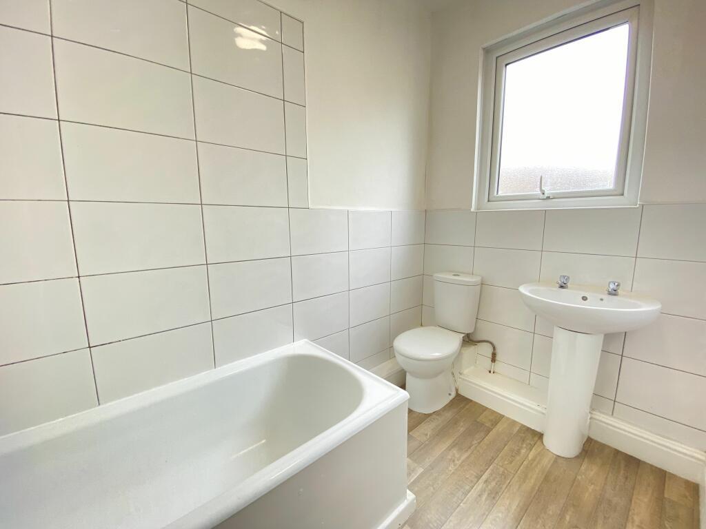 6 Bathroom T202503211548.jpeg