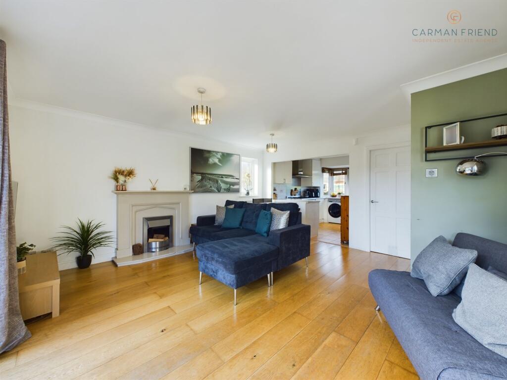 Kitchen/Lounge