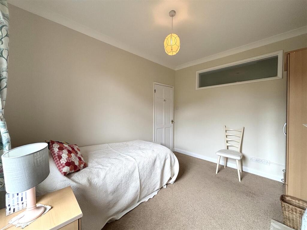 Bedroom 3 / Snug
