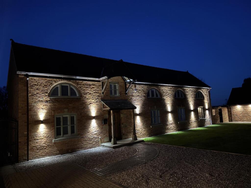outside night 1.jpg