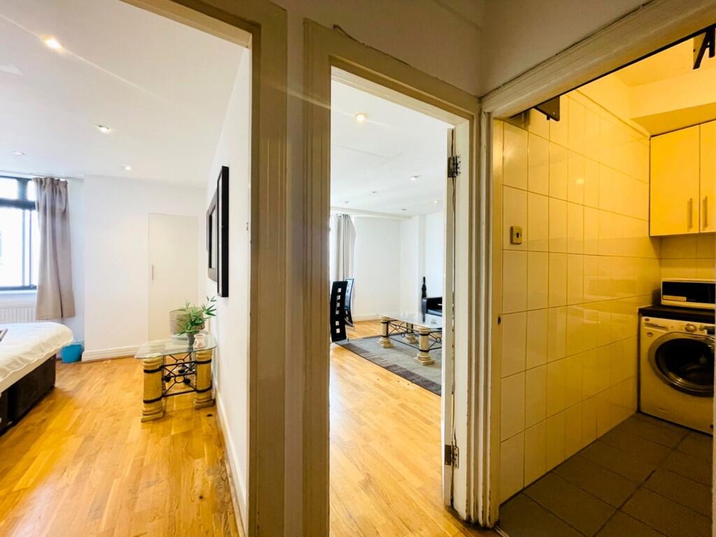 Dudley Court, Upp...