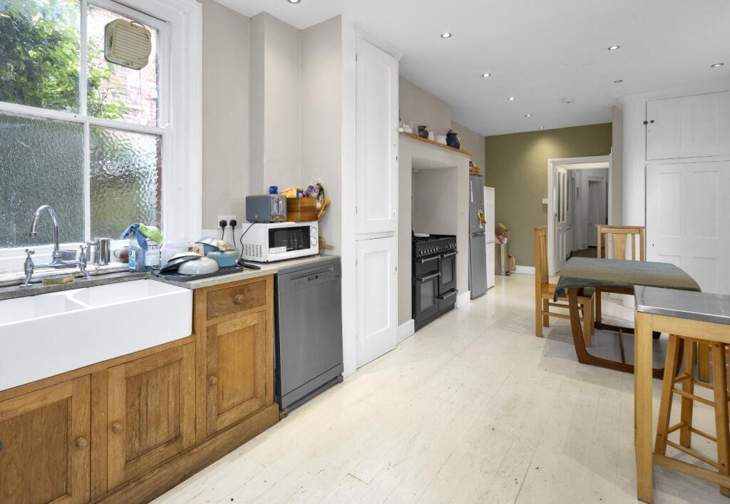 Kitchen/Breakfast