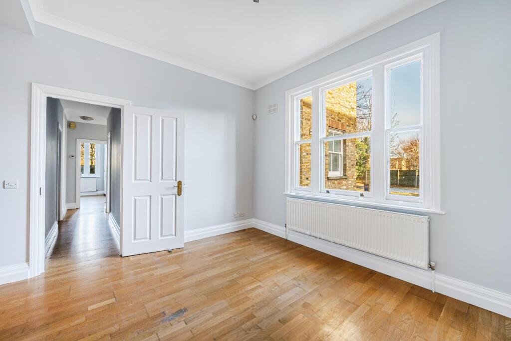 F2, 20 Hanger-13.jpg