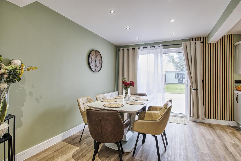 46 Boundary AVe Rushden-2.jpg