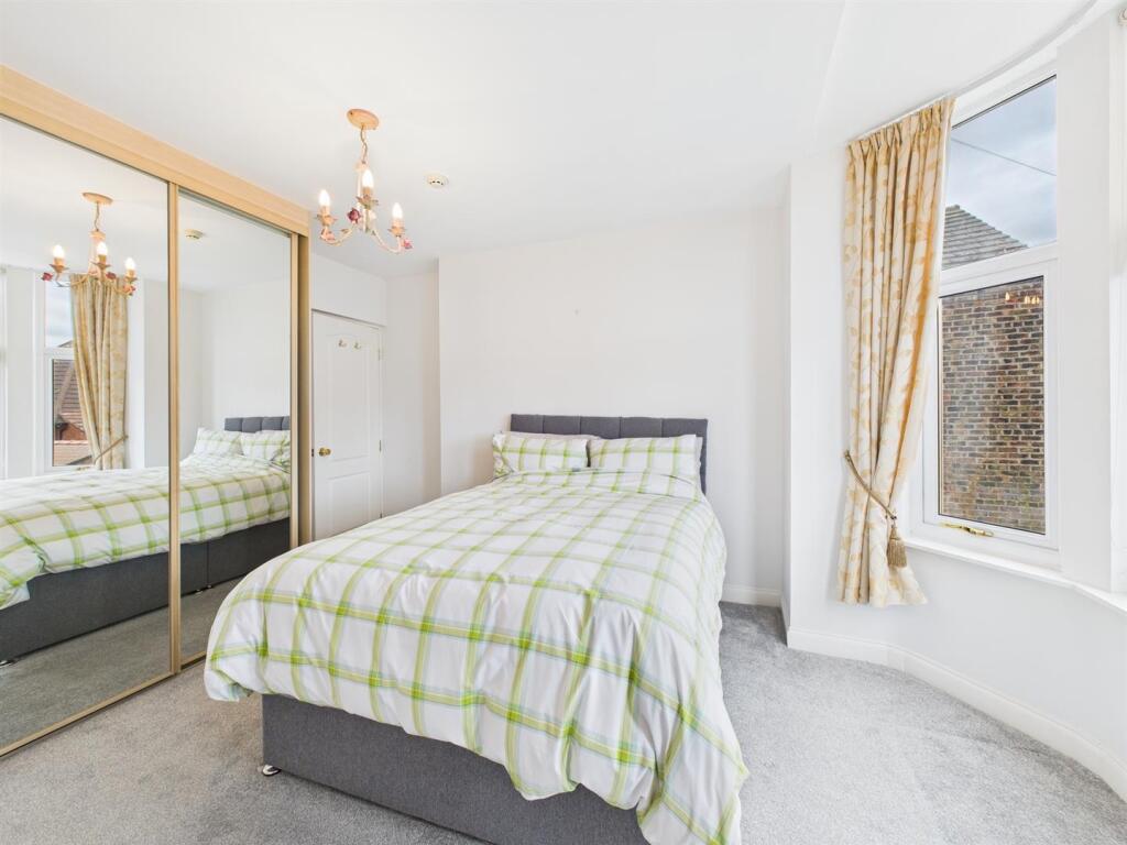 Bedroom: