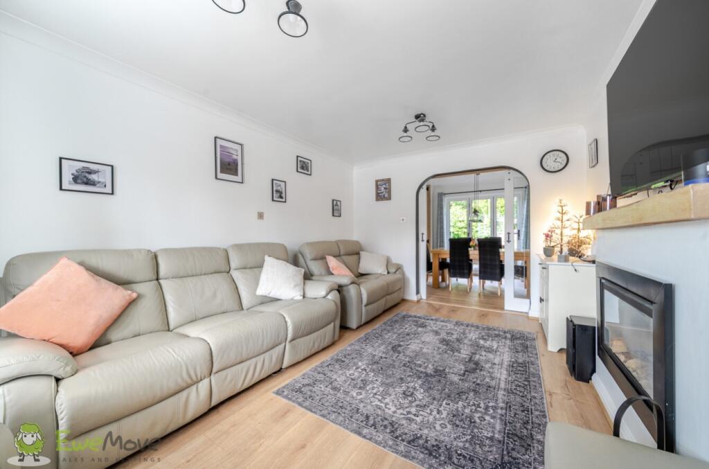 528fa10d-972b-403d-9ab5-d1a8585e0184