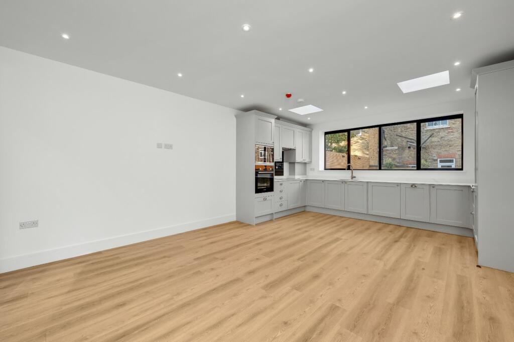 Kitchen/Reception Rm