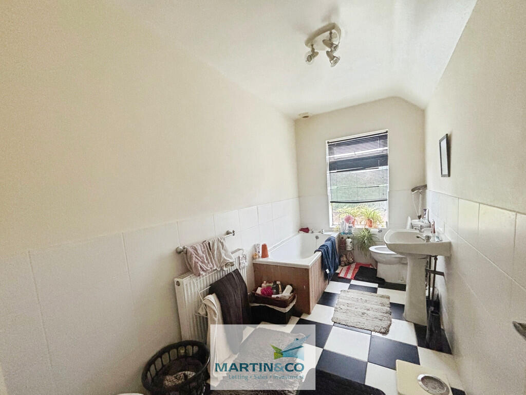 6f8c641f--457F-B6...