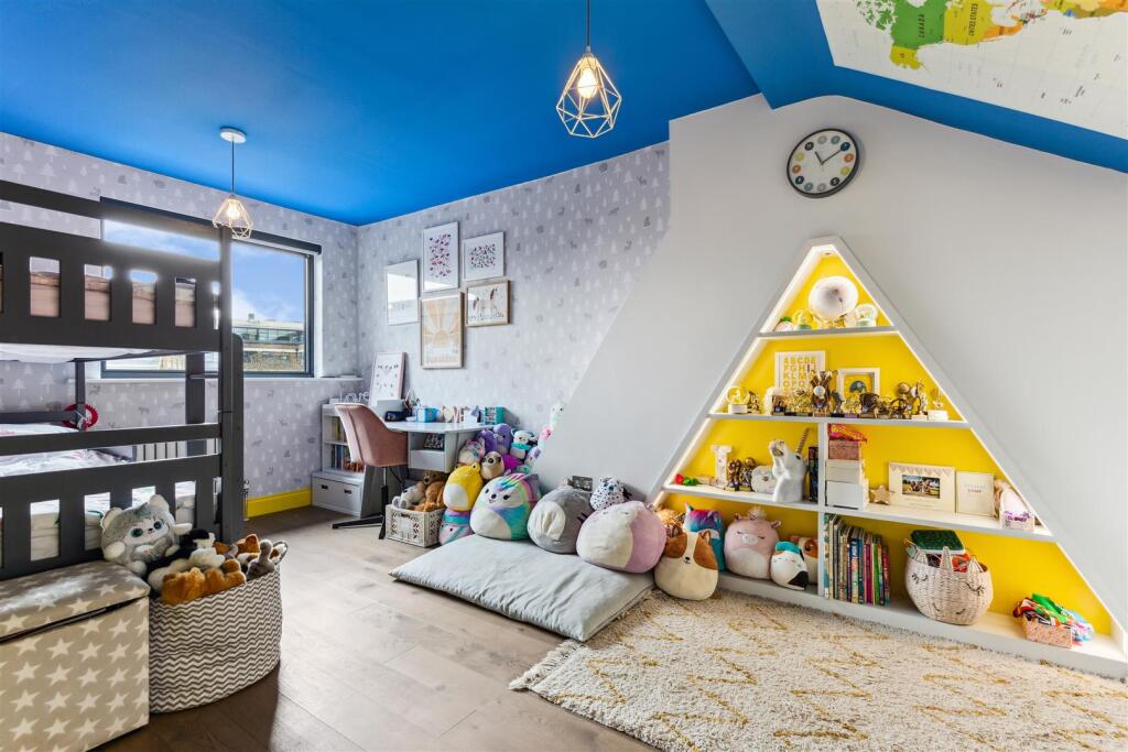 Antrobus Road, W4 - FOR SALE