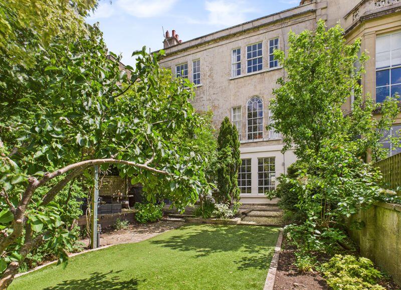 Garden to house