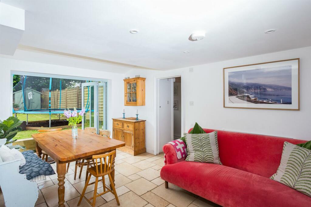 70978_Pea-Pod-Cottage-6-School-Road-Alderton-Tewke