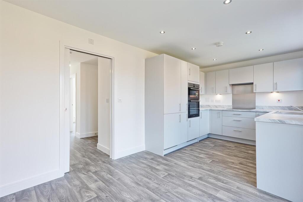 IMG_3103_4_5_easyHDR-interior3.jpg