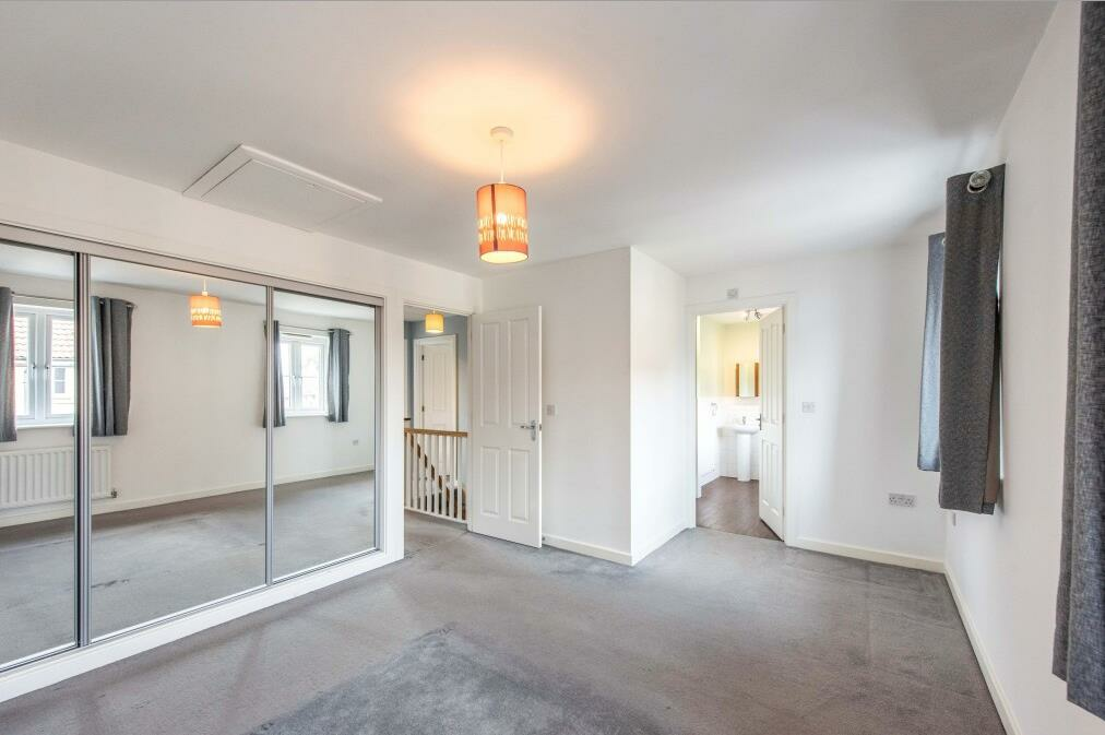bedroom 118.PNG