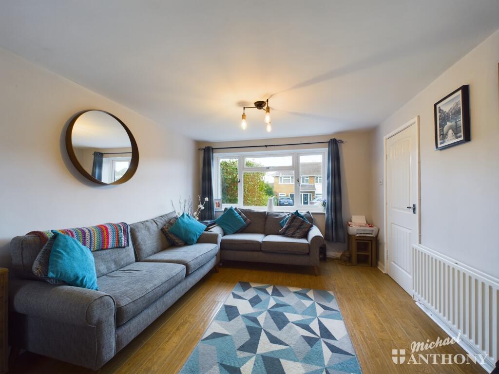 CAM02773G0-PR0247-STILL010