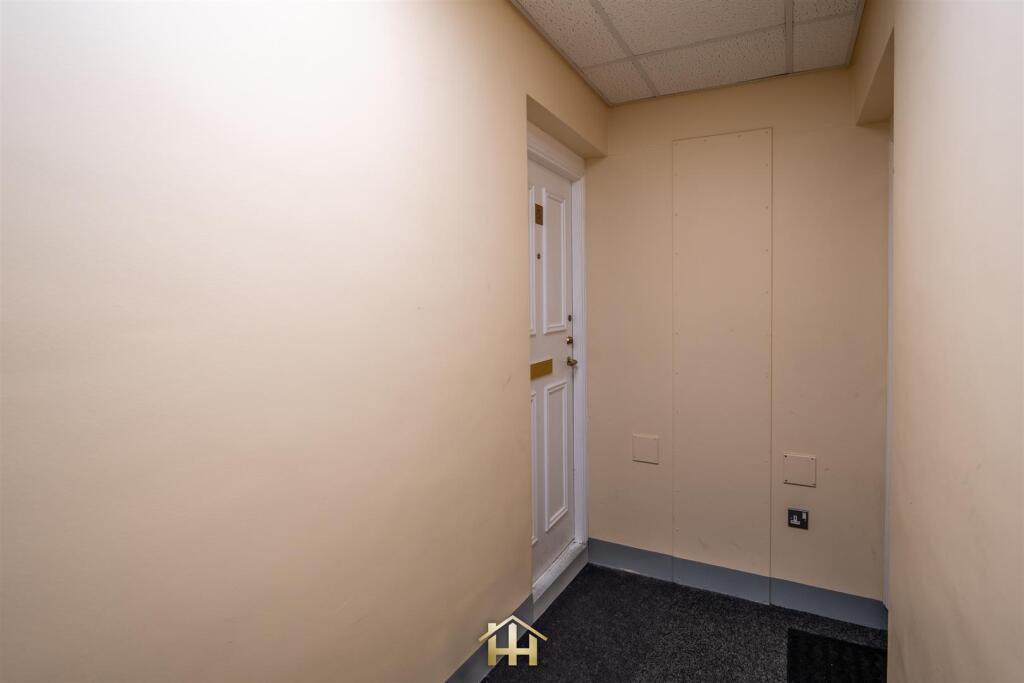 5 PLEASANCE CT DD15BB 150525 EDIT (25 of 39).jpg