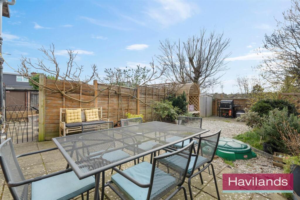 Fairlawn Close-11.jpg