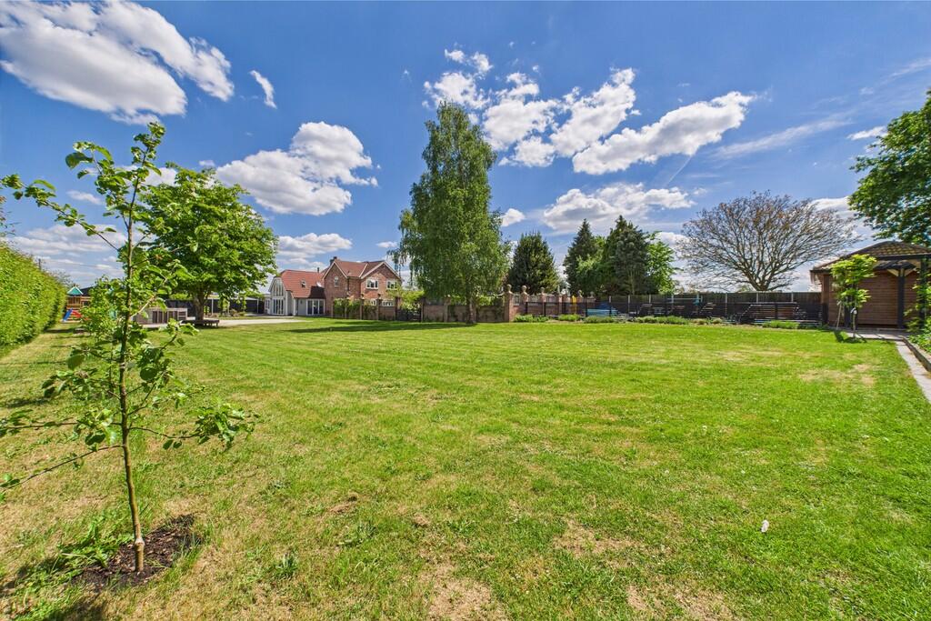 CAM01689G0-PR0470...