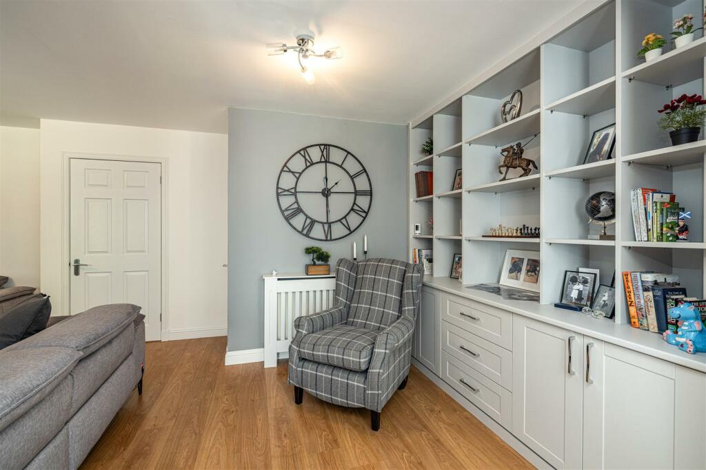 8 Tweedbank Avenue Tweedbank 20.JPG