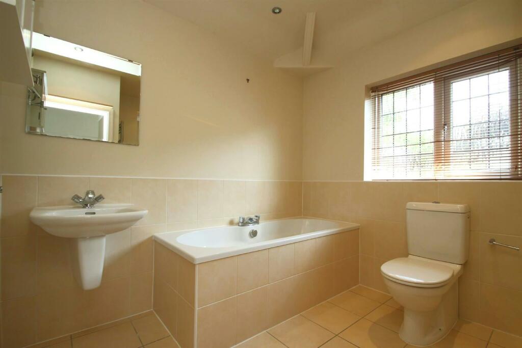 Bathroom Aspect 2