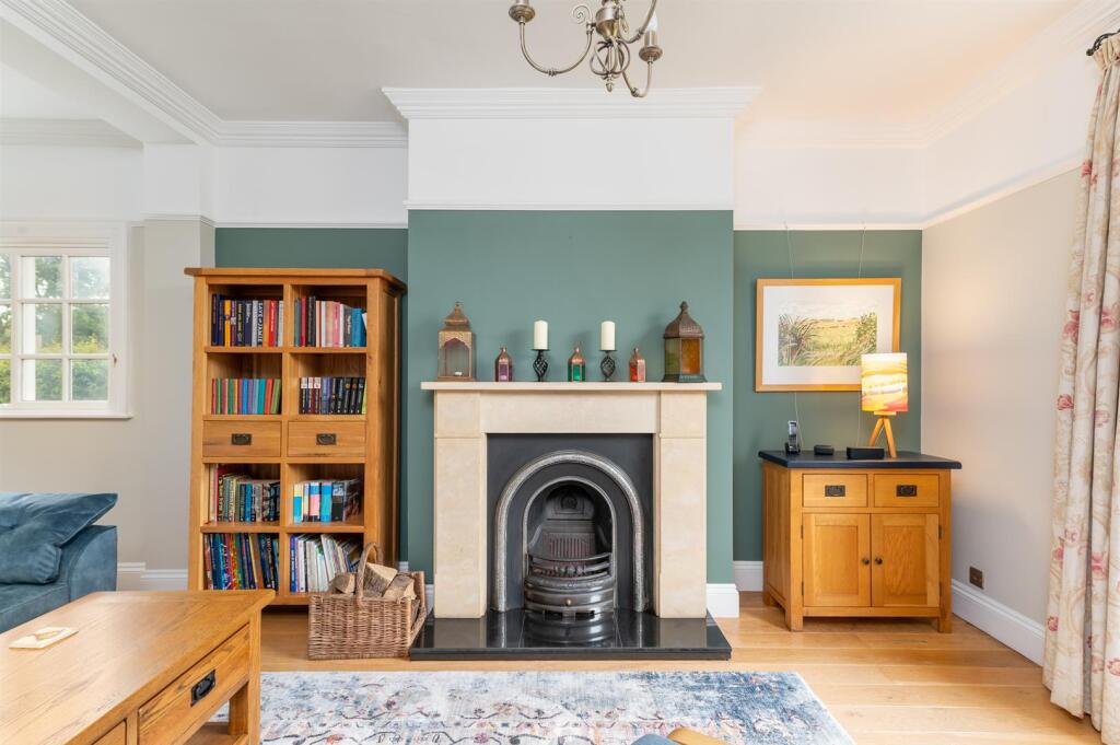 SITTING ROOM