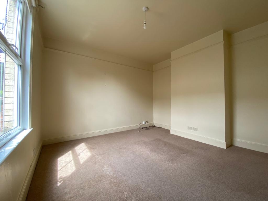 Dining Room/Bedroom 