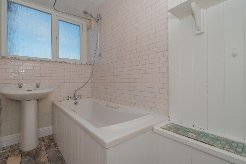 general 15 Vale Road