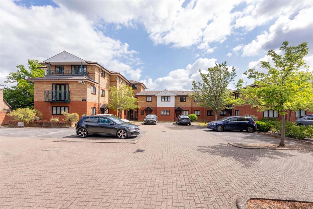 6 Sherbourne Court-3.jpg