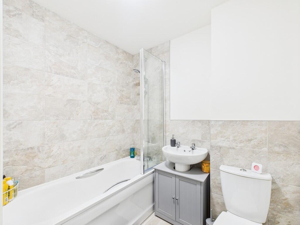 CAM03582G0-PR0123...