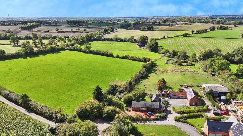 5c3520b6--4454-9CD2-1E73E3EBB90B-26888-000007ADA82