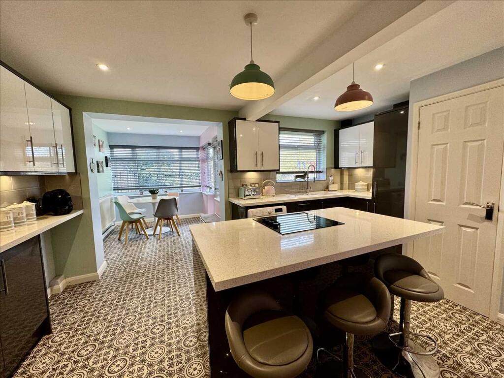 LIVING KITCHEN