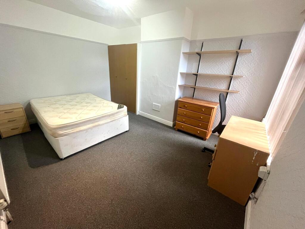 Upstairs Bedroom 4