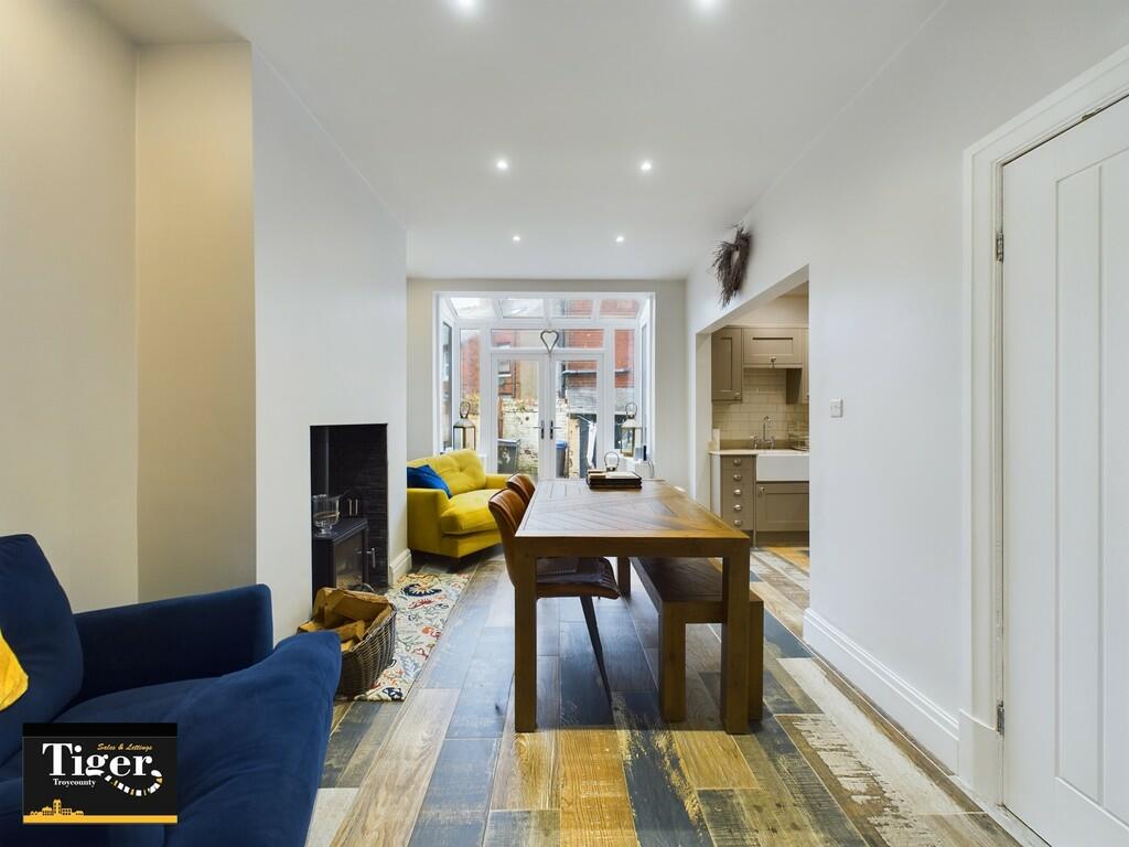 CAM03440G0-PR0006...