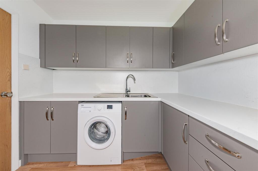 5 Malcolm Crescent Monifieth-13.JPG
