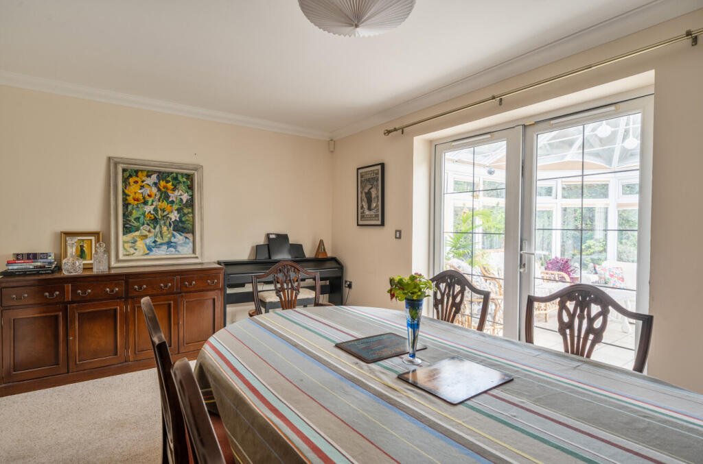 1376717-10-691700...