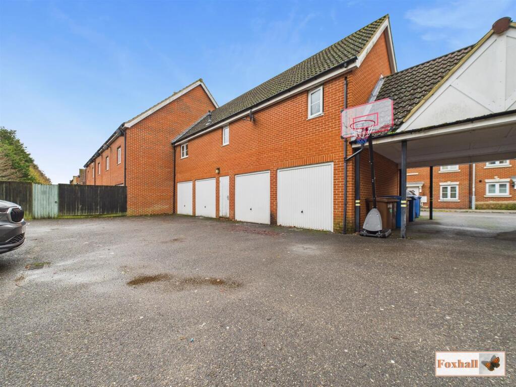 Garages &amp; Storage Cupboard