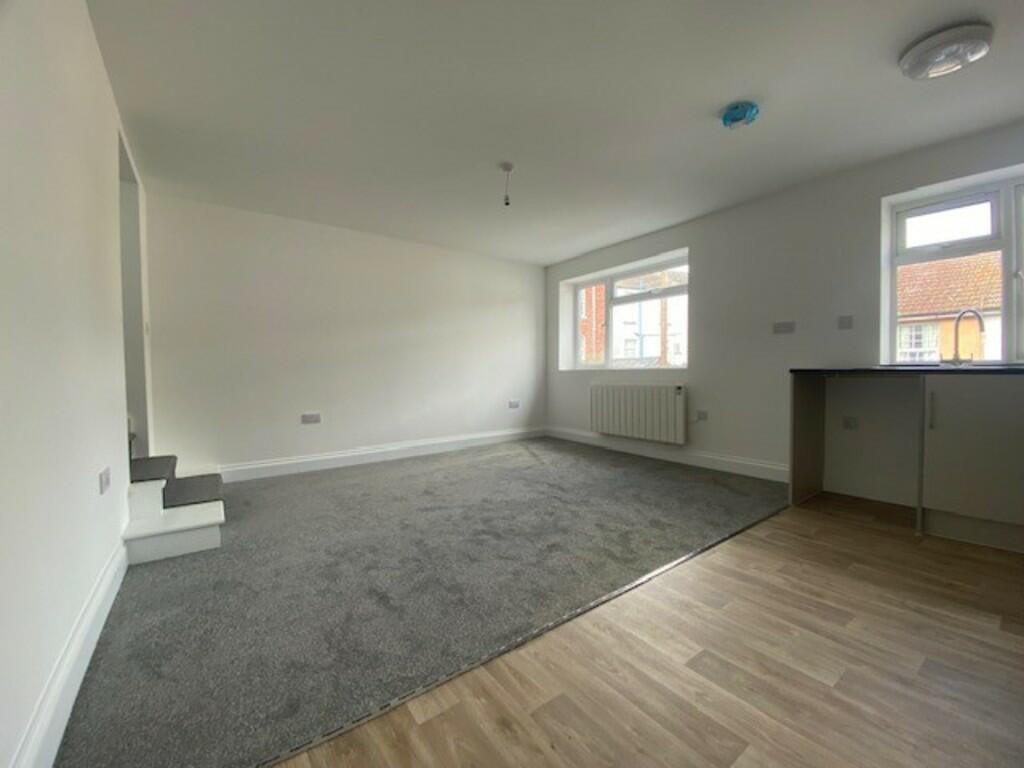 Kitchen lounge 1