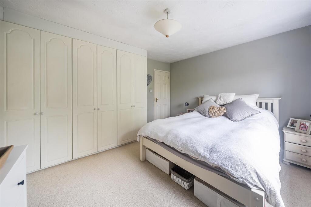 4 Acorn Way, Silverstone (20).jpg