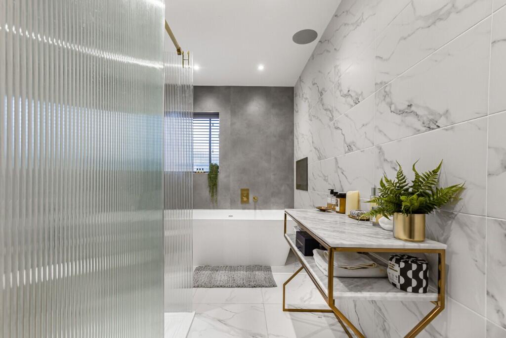 Family Bathroom/wc