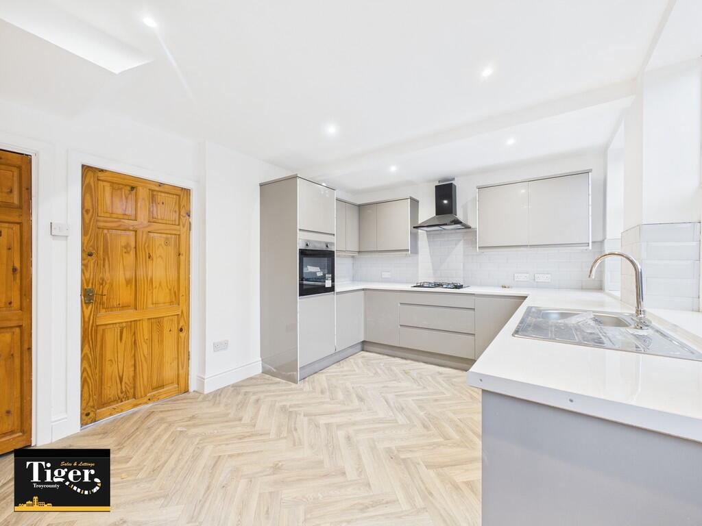 CAM03440G0-PR0495...