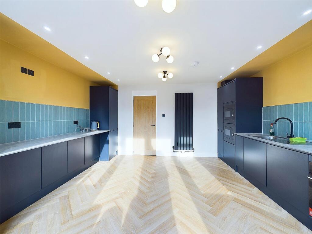 5 - 6 Bedroom HMO.jpg
