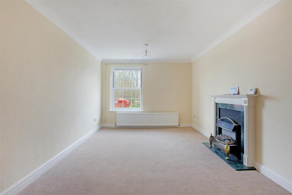 156 The Close (4).jpg