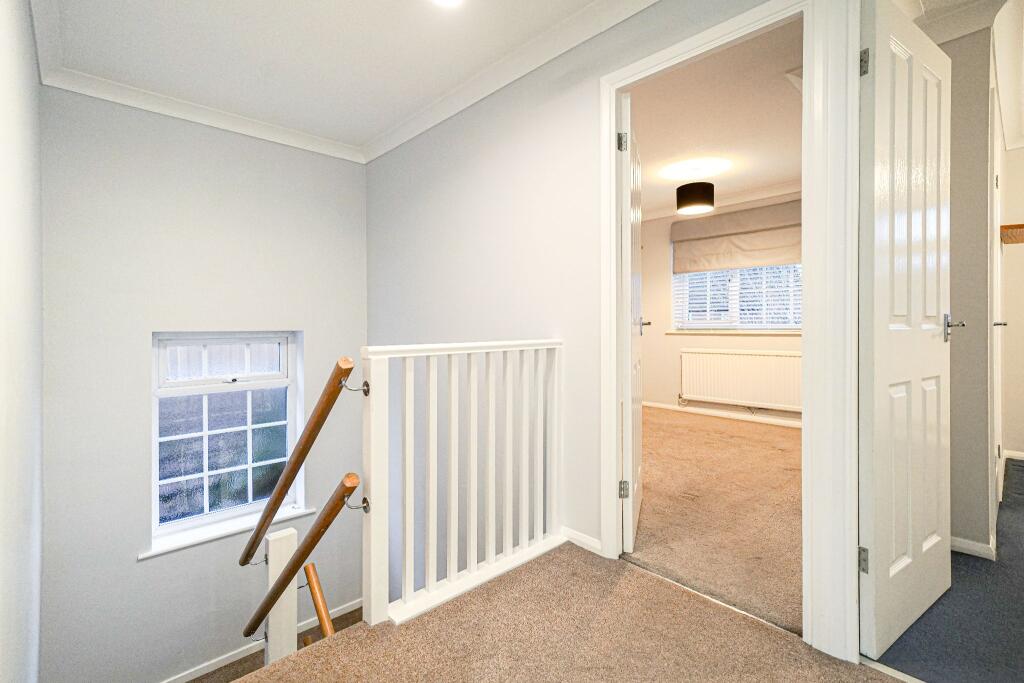 Photograph 11