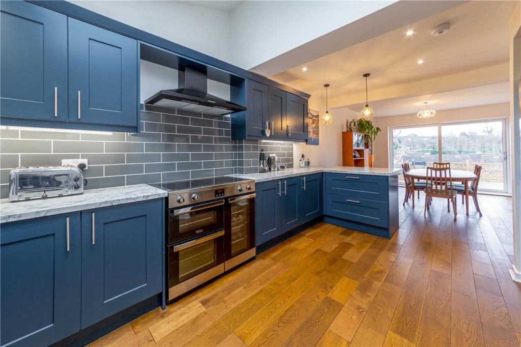 Kitchen/ Breakfast