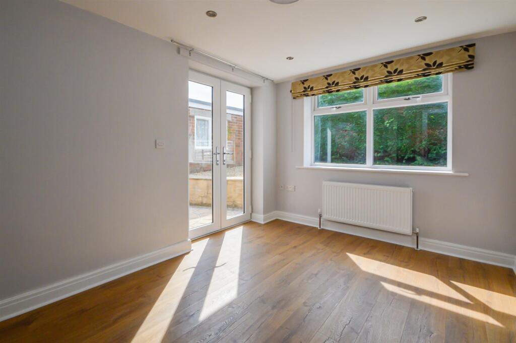 GARDEN ROOM